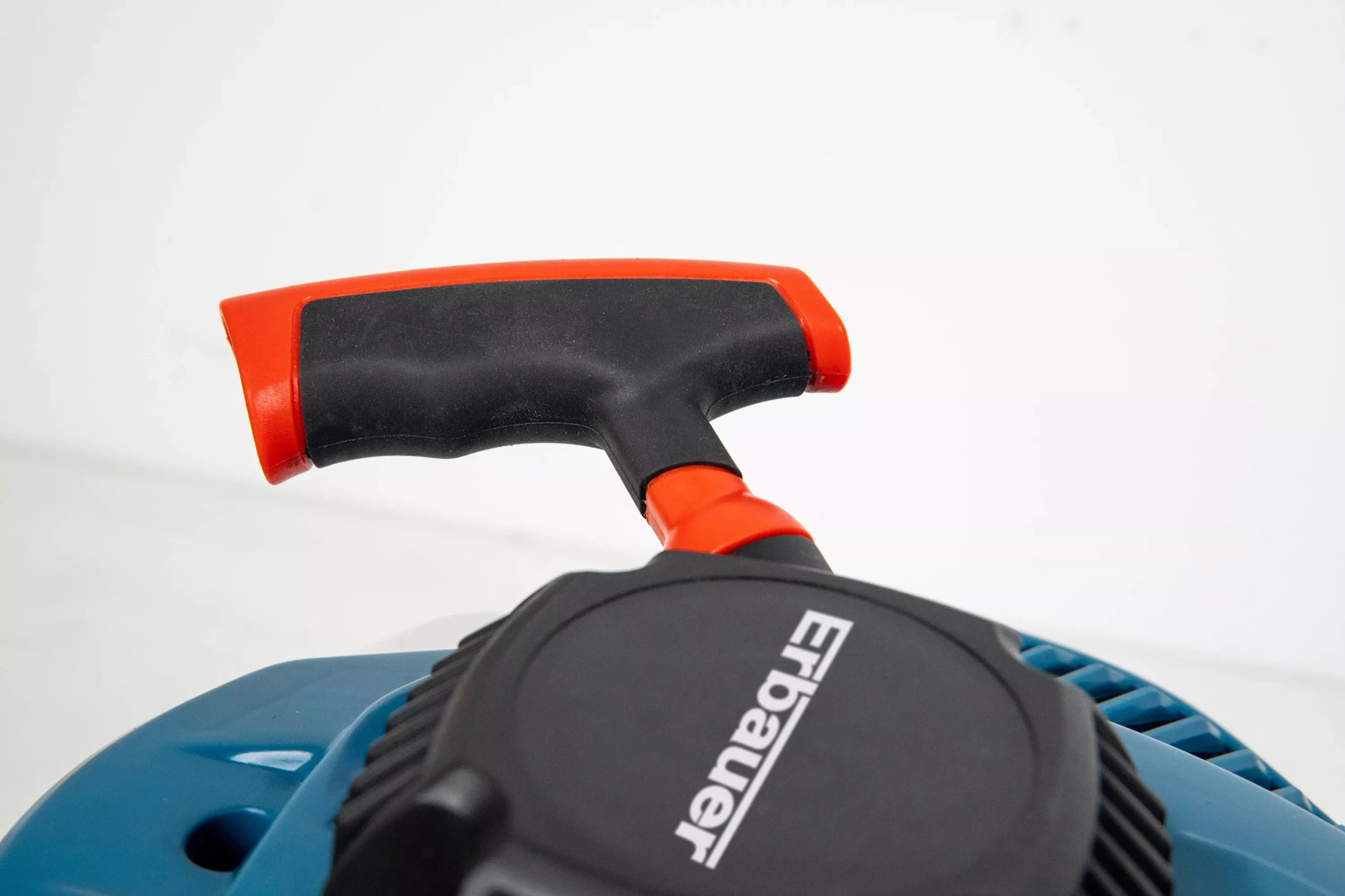 Erbauer 750mm Petrol Hedge Trimmer - Image 6