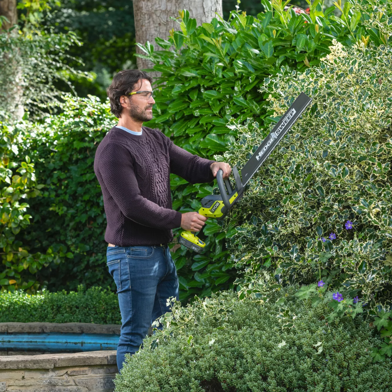 Ryobi ONE+ 18V 500mm RY18HT50A-120 Cordless Hedge Trimmer - Image 3