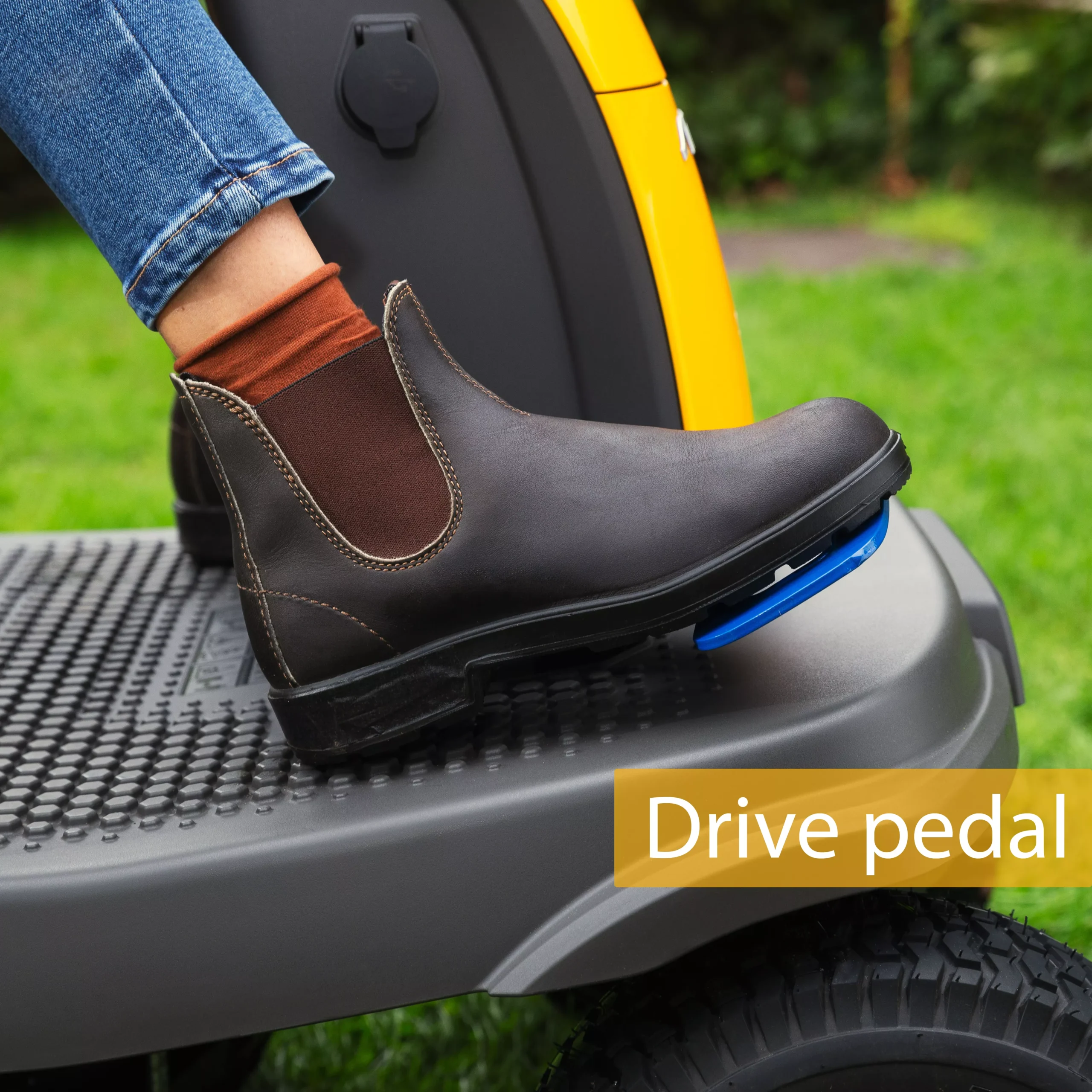 Stiga Battery-powered Ride-on Lawnmower 48V - Image 6